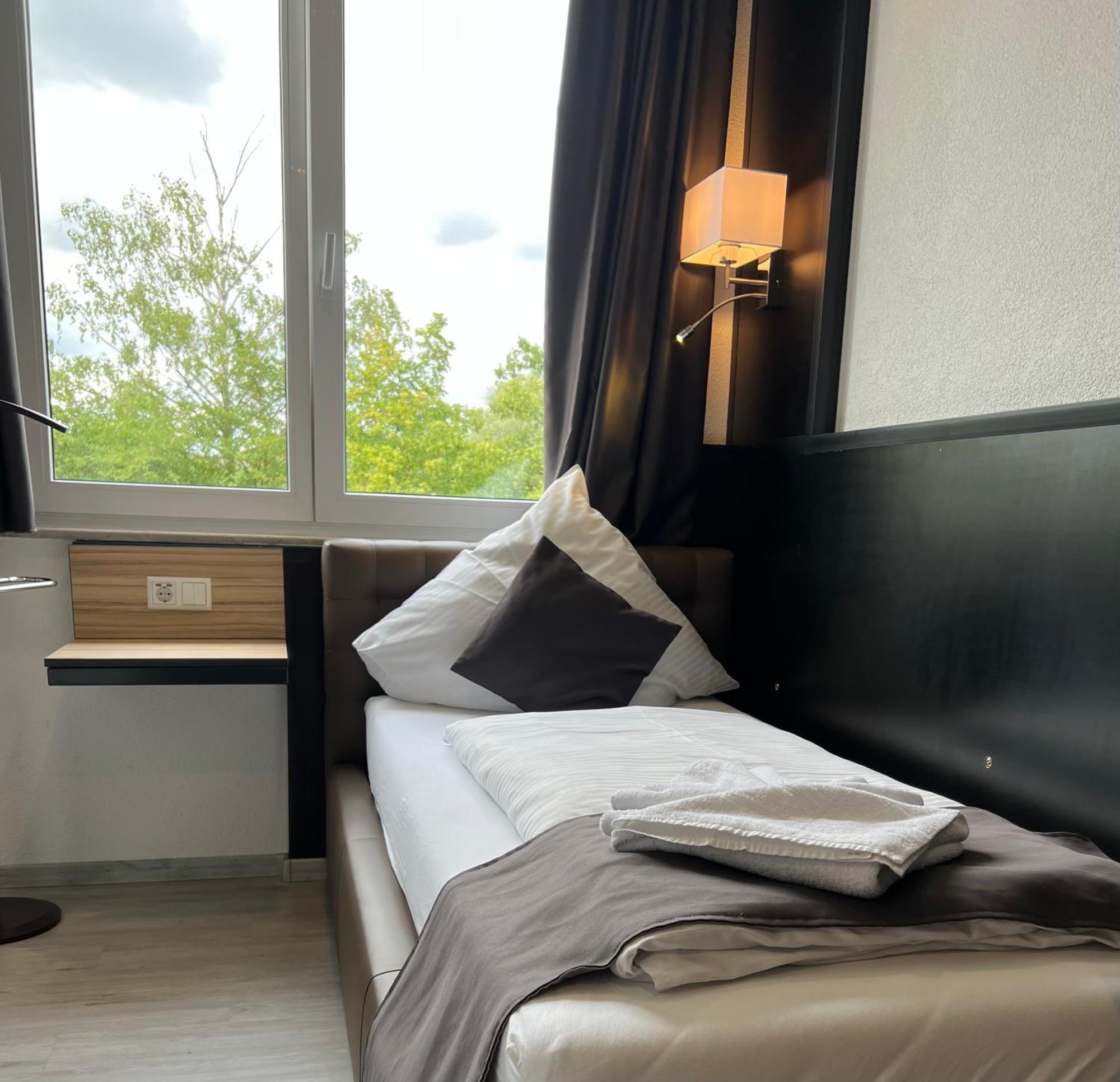 Yebs Hotel Günzburg Dış mekan fotoğraf